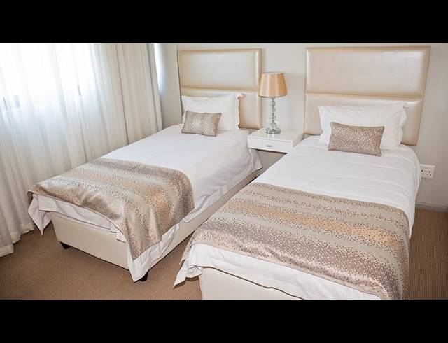 2 BEDROOM APARTMENT FOR SALE IN TABLE VIEW